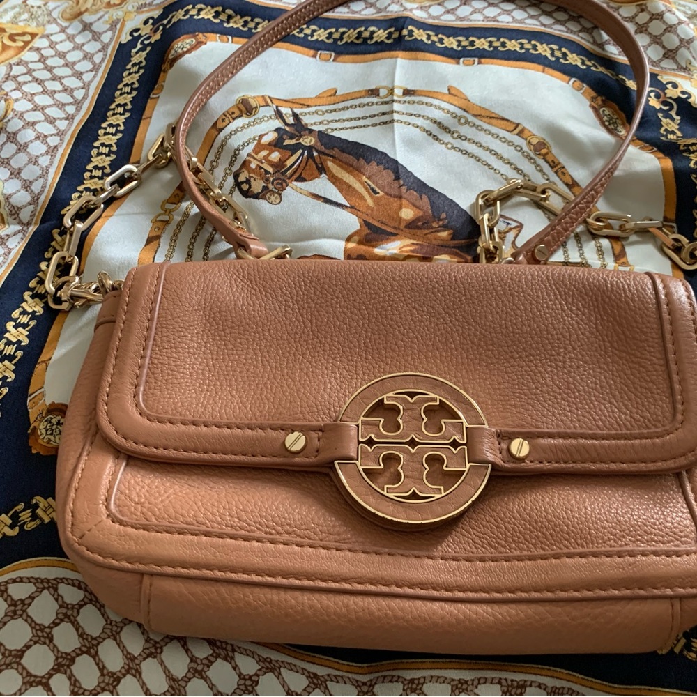 Tory Burch leather cross body/ shoulder bag.